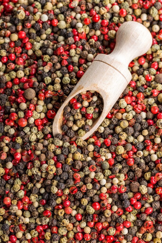 pepper, scoop, peppercorns